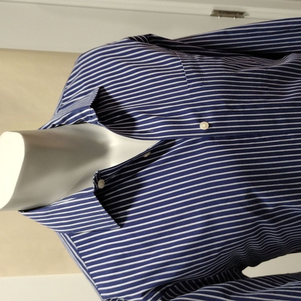 Michael Kors mens blue and white vertical stripes cotton shirt. Neck 16